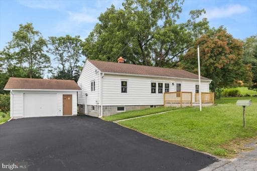 163 Margaret Ln, Winchester, VA 22603-4263, United States - Photo 1