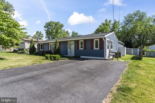 8005 WOODHOLME CIRCLE - Photo 1