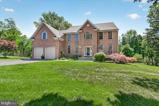 10201 MAXINE STREET - Photo 1