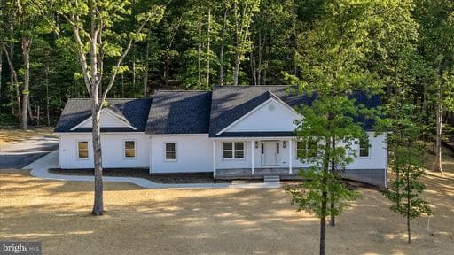 123 STETSON STREET - Photo 1