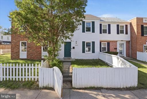 9234 BYRD DRIVE - Photo 1