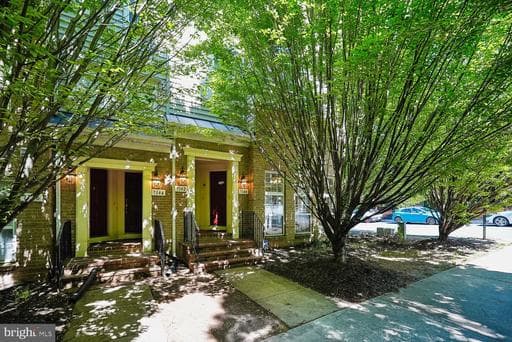 7140 Little Thames Dr, Gainesville, VA 20155-4019, United States - Photo 1