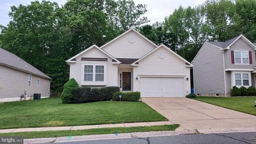 19 MCARTHUR LANE - Photo 1