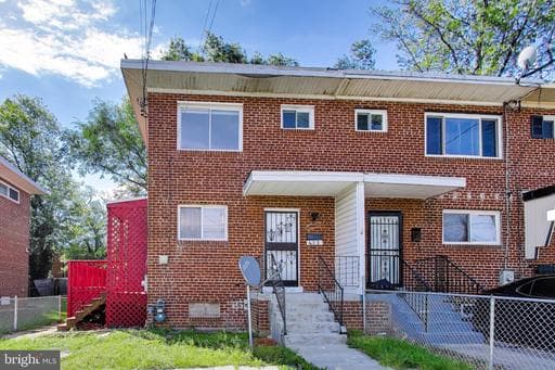 637 MAURY AVENUE - Photo 1
