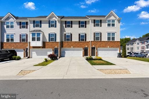 602 Rolling Valley Dr, Fredericksburg, VA 22405, United States - Photo 1
