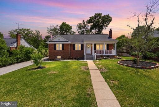 7207 ESSEX AVENUE - Photo 1