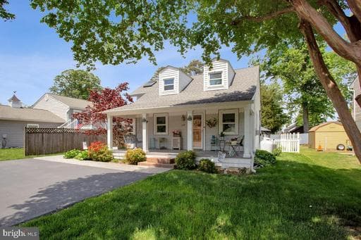 640 ALABAMA AVENUE - Photo 1