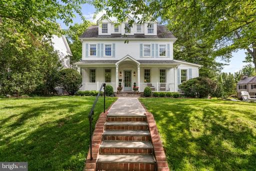 3916 BLACKTHORN STREET - Photo 1