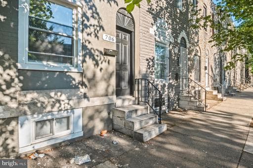 706 N MILTON AVENUE
