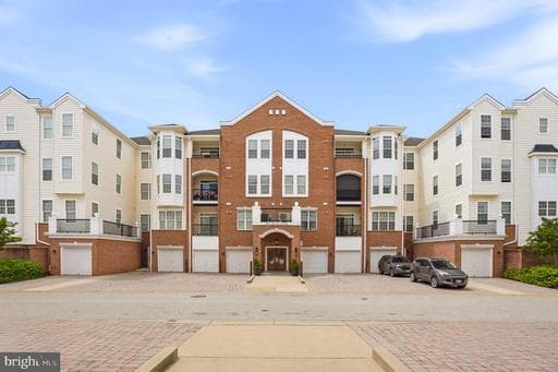 6150 SHADYWOOD ROAD 401 - Photo 1