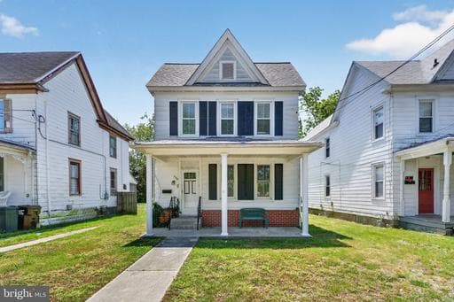 722 GLASGOW STREET - Photo 1