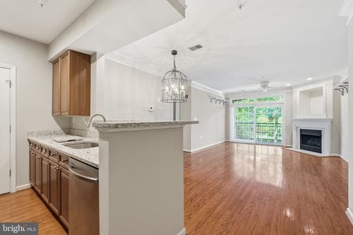5112 DONOVAN DRIVE 101
