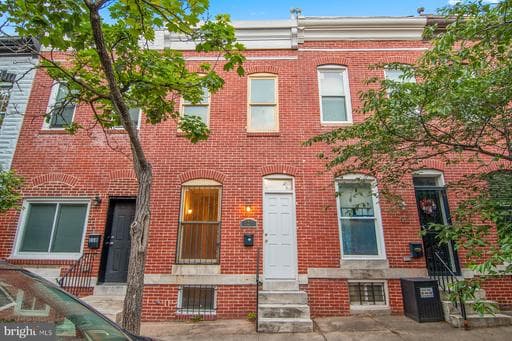 120 N POTOMAC STREET - Photo 1