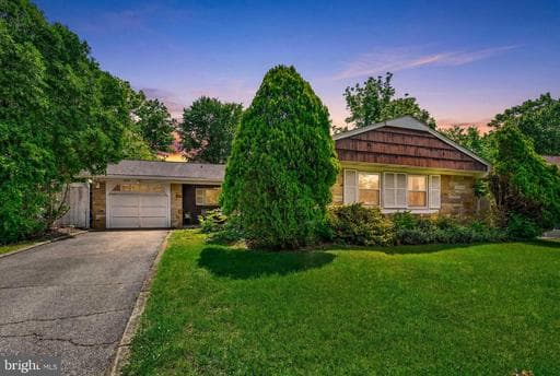 2707 FAWN LANE - Photo 1