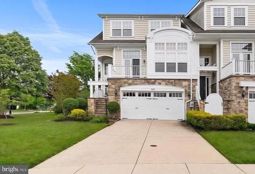 8803 BOULDER HILL PLACE - Photo 1
