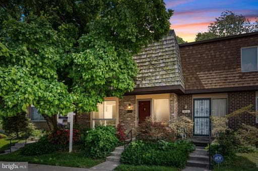 514 W DEER PARK ROAD 18-F - Photo 1