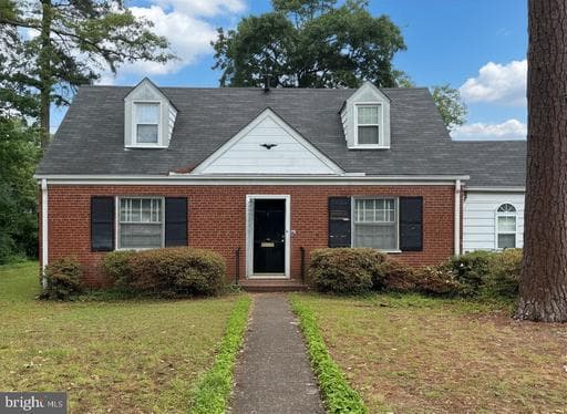 1008 GREENWAY LANE - Photo 1