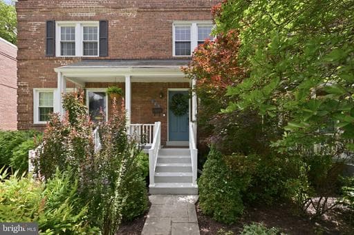 539 E NELSON AVENUE - Photo 1