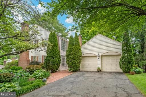 6 MASTENBROOK COURT - Photo 1