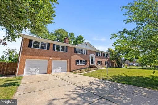 306 HEYSE COURT - Photo 1