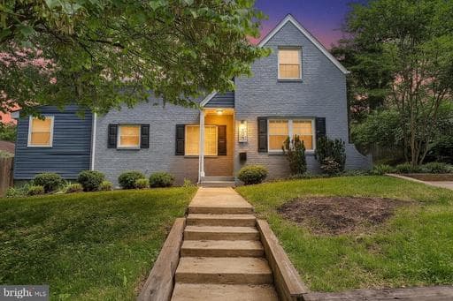 8407 HARTFORD AVENUE - Photo 1
