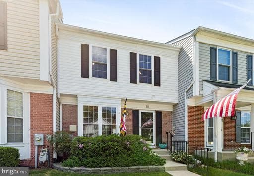 211 GRAY FOX COURT - Photo 1