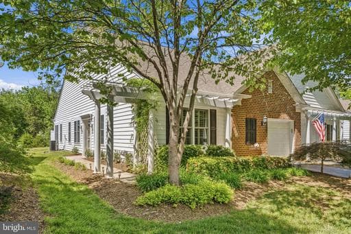44394 OAKMONT MANOR SQUARE - Photo 1