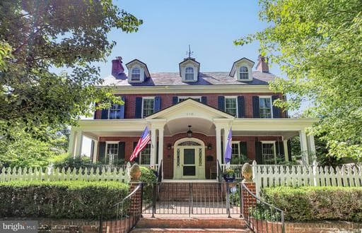 610 LEWIS STREET - Photo 1