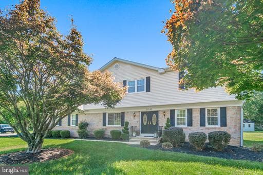 11063 Ellinger Dr, White Plains, MD 20695-3110, United States - Photo 1