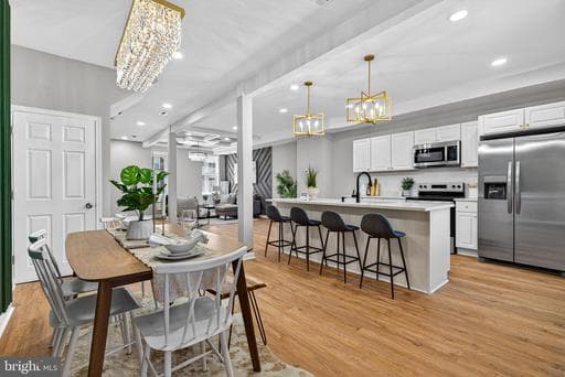 3720 W GARRISON AVENUE - Photo 1