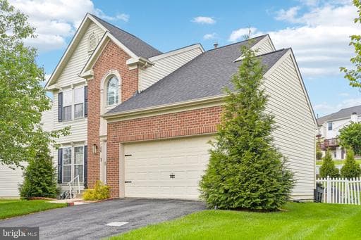 306 WATERTONS WAY - Photo 1