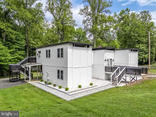 7200 RIDGEWAY DRIVE - Photo 1