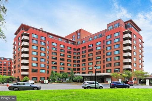 1011 ARLINGTON BOULEVARD 513