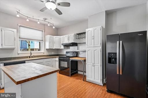 3720 FOSTER AVENUE - Photo 1