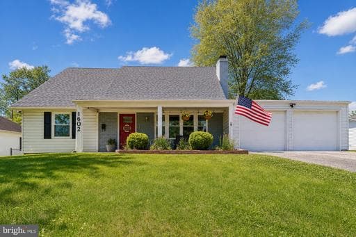 1602 PITTSFIELD LANE - Photo 1