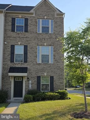 14510 HUNTS FARM ROAD - Photo 1