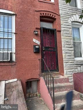 1208 BAYARD STREET - Photo 1