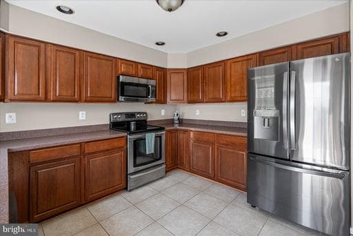 111 COVE POINT WAY - Photo 1