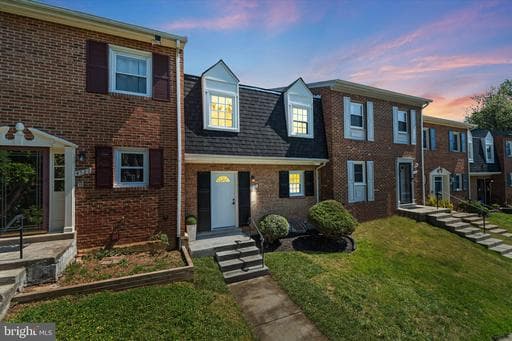 4520 GARBO COURT - Photo 1