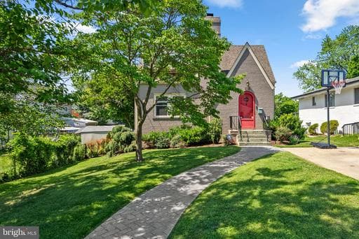 9504 BILTMORE DRIVE - Photo 1