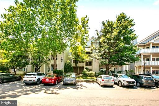 14303 Climbing Rose Way, Centreville, VA 20121-5130, United States - Photo 1