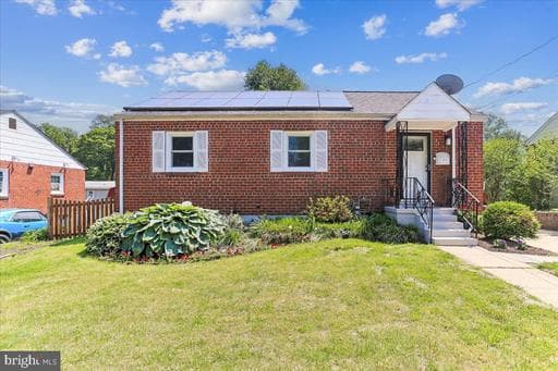 1504 CREST ROAD - Photo 1