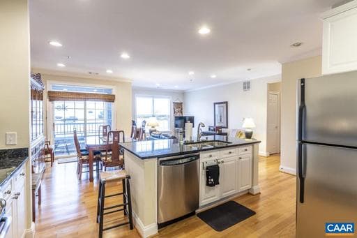 1051 GLENWOOD STATION LN #104,CHARLOTTESVILLE,VA,22901,ALBEMARLE