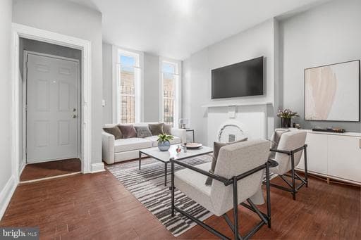 315 S CALHOUN STREET - Photo 1