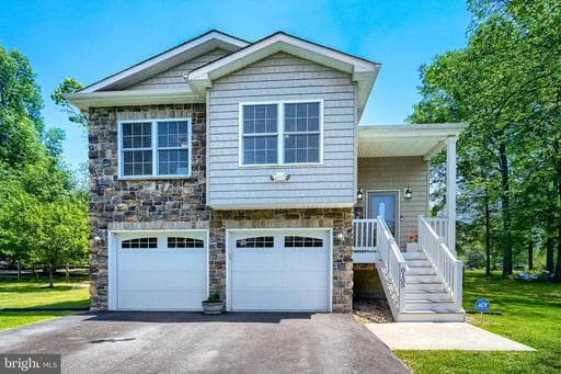 8105 BEVERLY ROAD - Photo 1