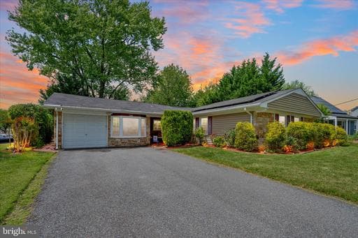 2500 KAYHILL LANE - Photo 1