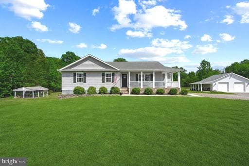 7133 SUNSET ROAD - Photo 1