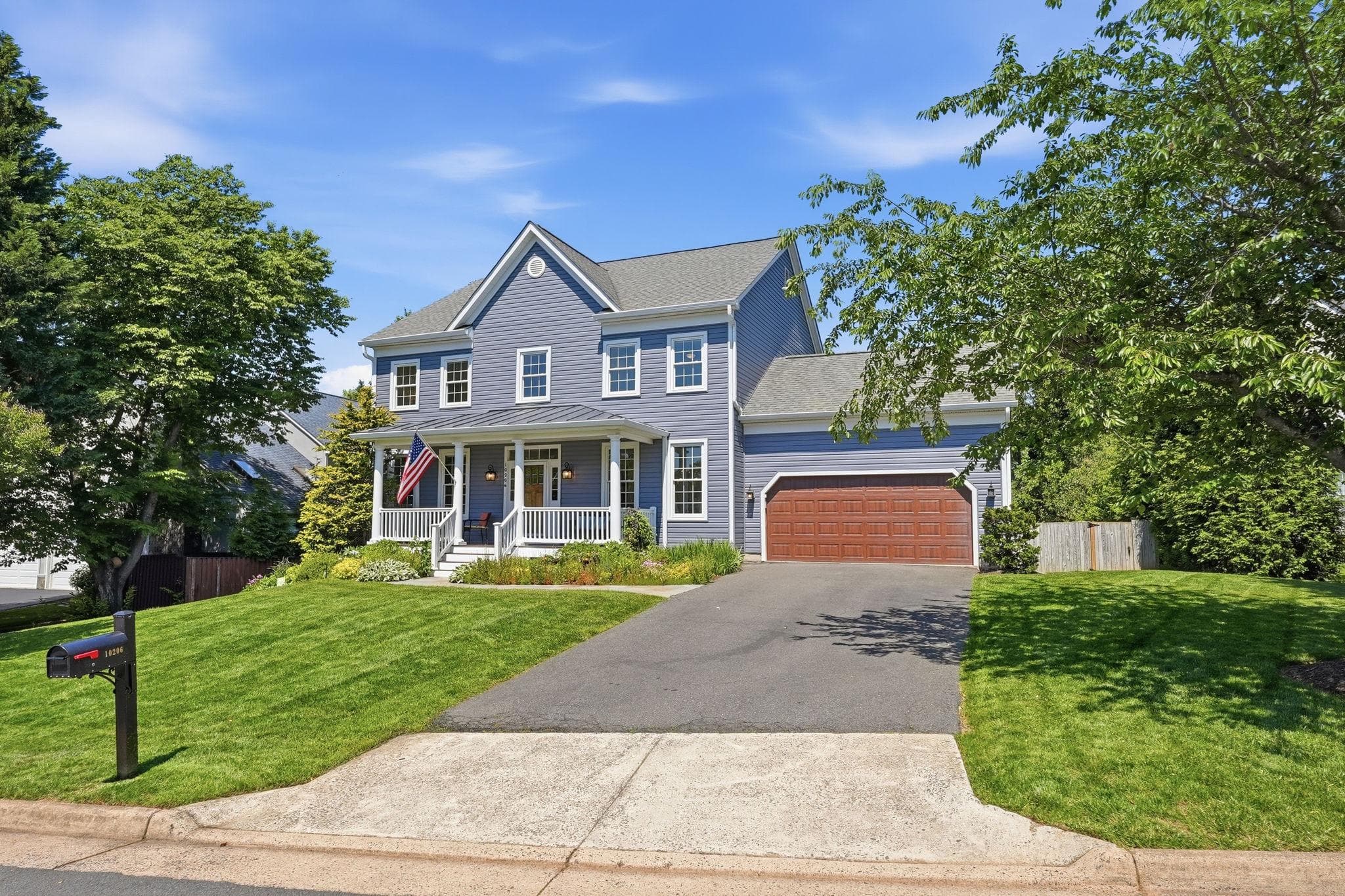 10206 Palmer Glen Ct, Oakton, VA 22124-2642, United States - Photo 1