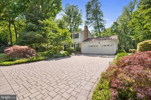 8099 COUNSELOR ROAD - Photo 1
