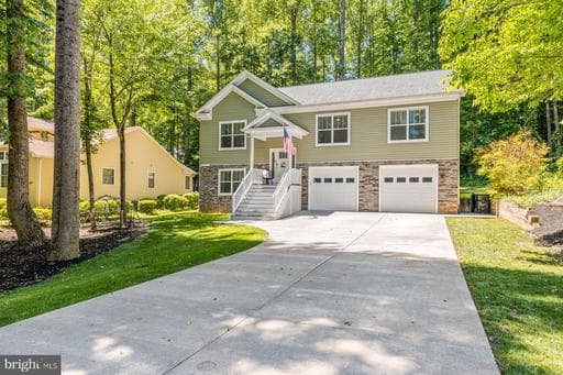 105 EDGEMONT CIRCLE - Photo 1